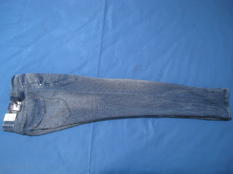 正品現貨實拍 LEE 男子 牛仔休閑褲 L10151C93H19 薄款在類目 運動服/休閒服裝, 運動褲, 運動牛仔褲中 - 來自Buy2taobao.com提供專業的淘寶代購服務