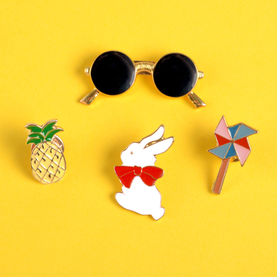 肖战同款胸针兔子王一博日系卡通可爱饰品女学生书包别针装饰徽章