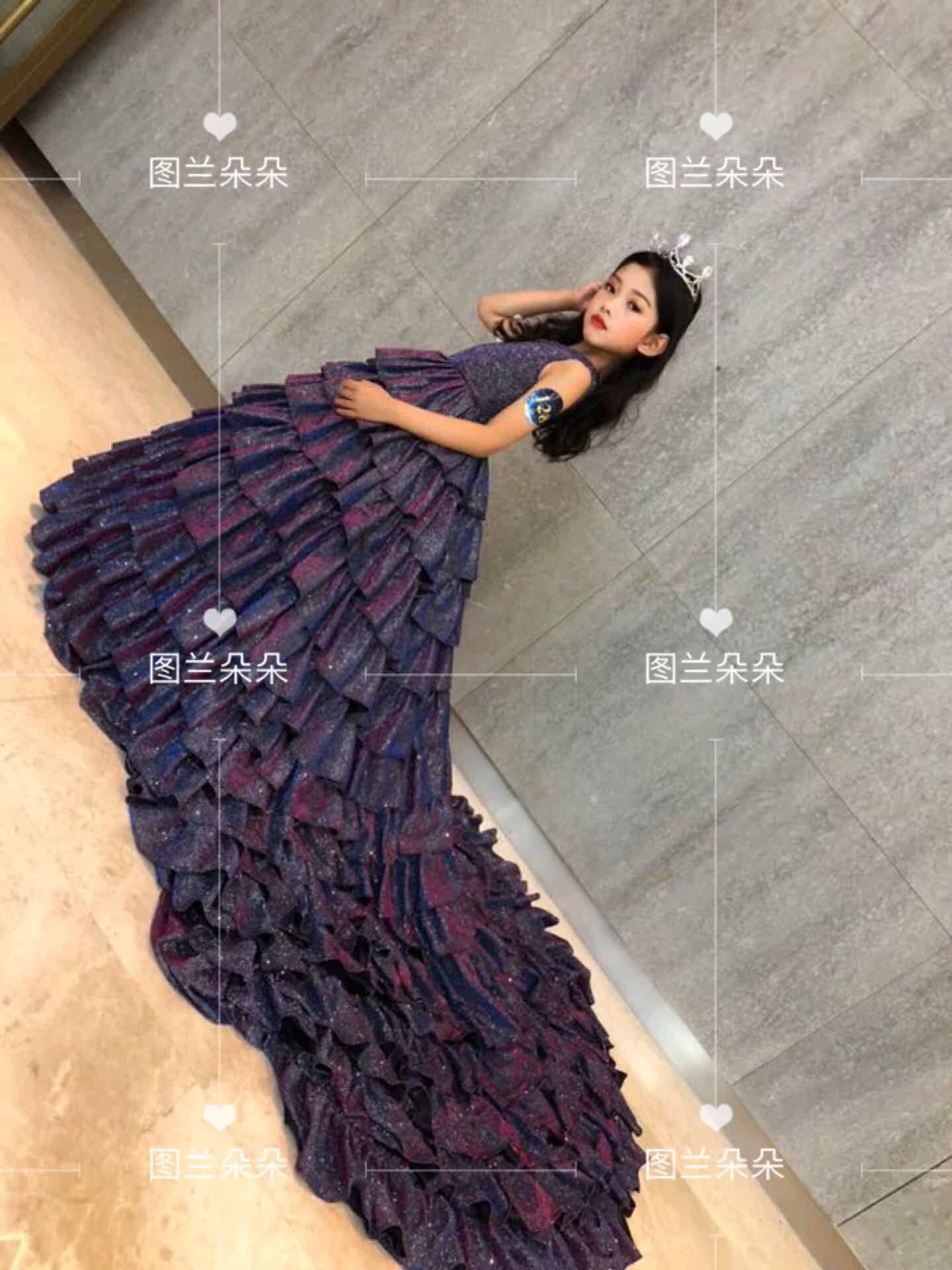 小女孩模特走秀服装 潮服新款出租大拖尾女童礼服华服模特走秀|ruв категории Детская одежда, детский костюм - от Buy2taobao.com для оказания профессиональной услуги покупки агента Taobao