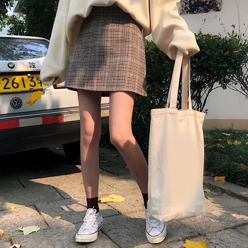 2019复古韩版女装春秋短裙毛呢A字半身裙修身显瘦高腰包臀百搭。在类目 女装/女士精品, 半身裙中 - 来自Buy2taobao.com提供专业的淘宝代购服务