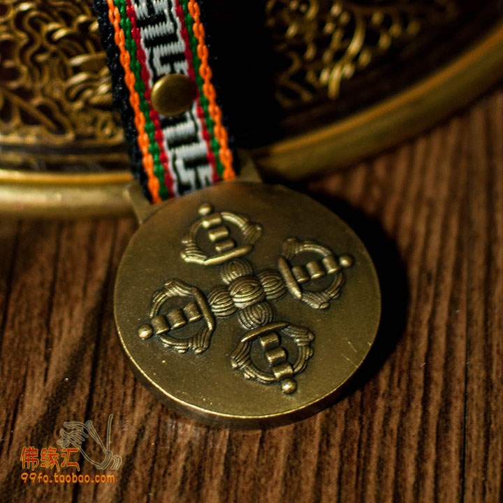 西藏古代铜雕十字金刚杵十二生肖 九宫八卦图牌回遮佛牌吊牌小号在类目 特色手工艺, 少数民族特色工艺品, 藏族特色, 西藏古代铜雕中 - 来自Buy2taobao.com提供专业的淘宝代购服务
