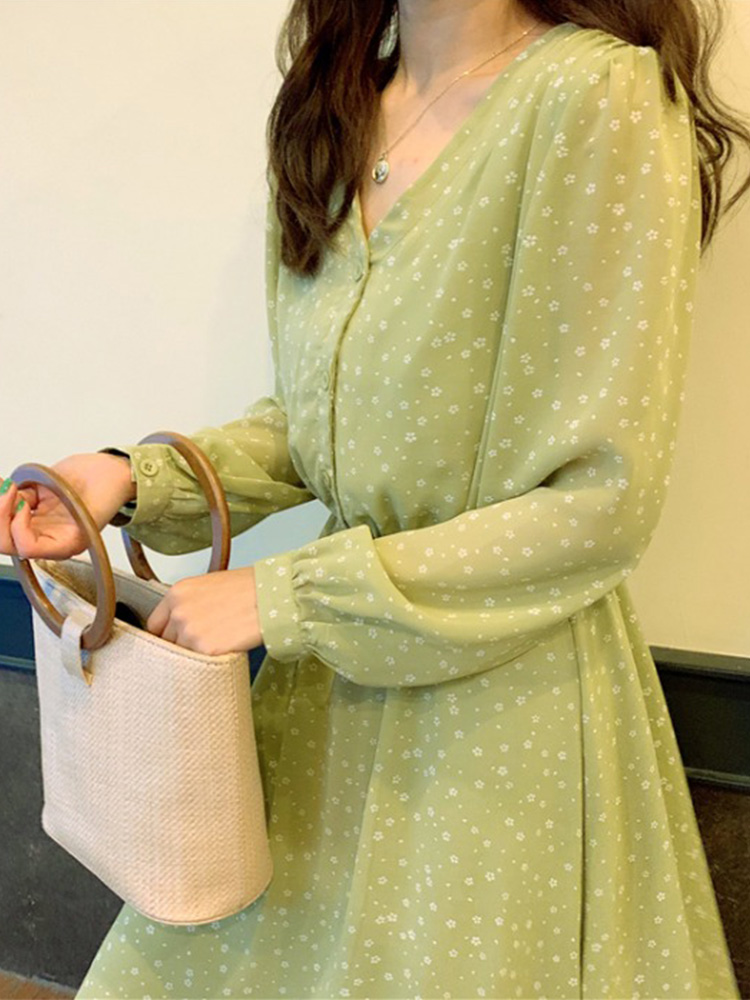 迪乐町裙子女夏季新款法国小众复古裙清新过膝长袖雪纺碎花连衣裙在类目 运动服/休闲服装, 运动裙, 运动连衣裙中 - 来自Buy2taobao.com提供专业的淘宝代购服务