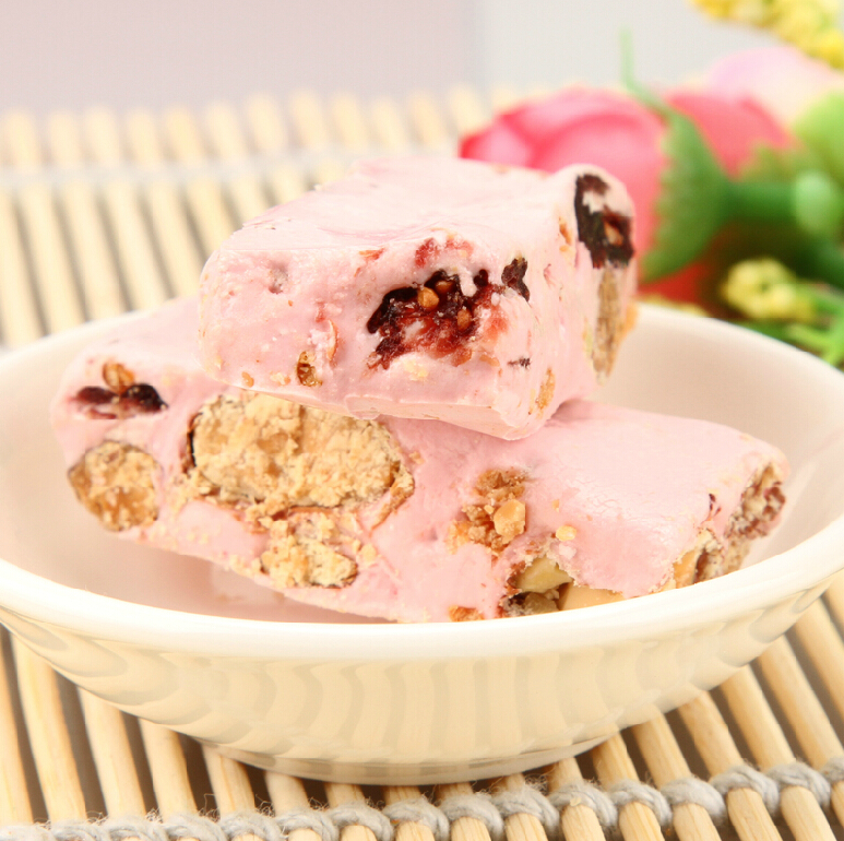 台灣牛軋糖 皇族特濃鮮奶牛軋糖 蔓越莓 高山茶 紅茶 4口味可選在類目 零食/堅果/特產, 糖果零食/果凍/布丁, 糖果中 - 來自Buy2taobao.com提供專業的淘寶代購服務