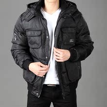 寒冬新款 个性臂章 多口袋 时尚男款羽绒服 拉链可拆卸帽 9036