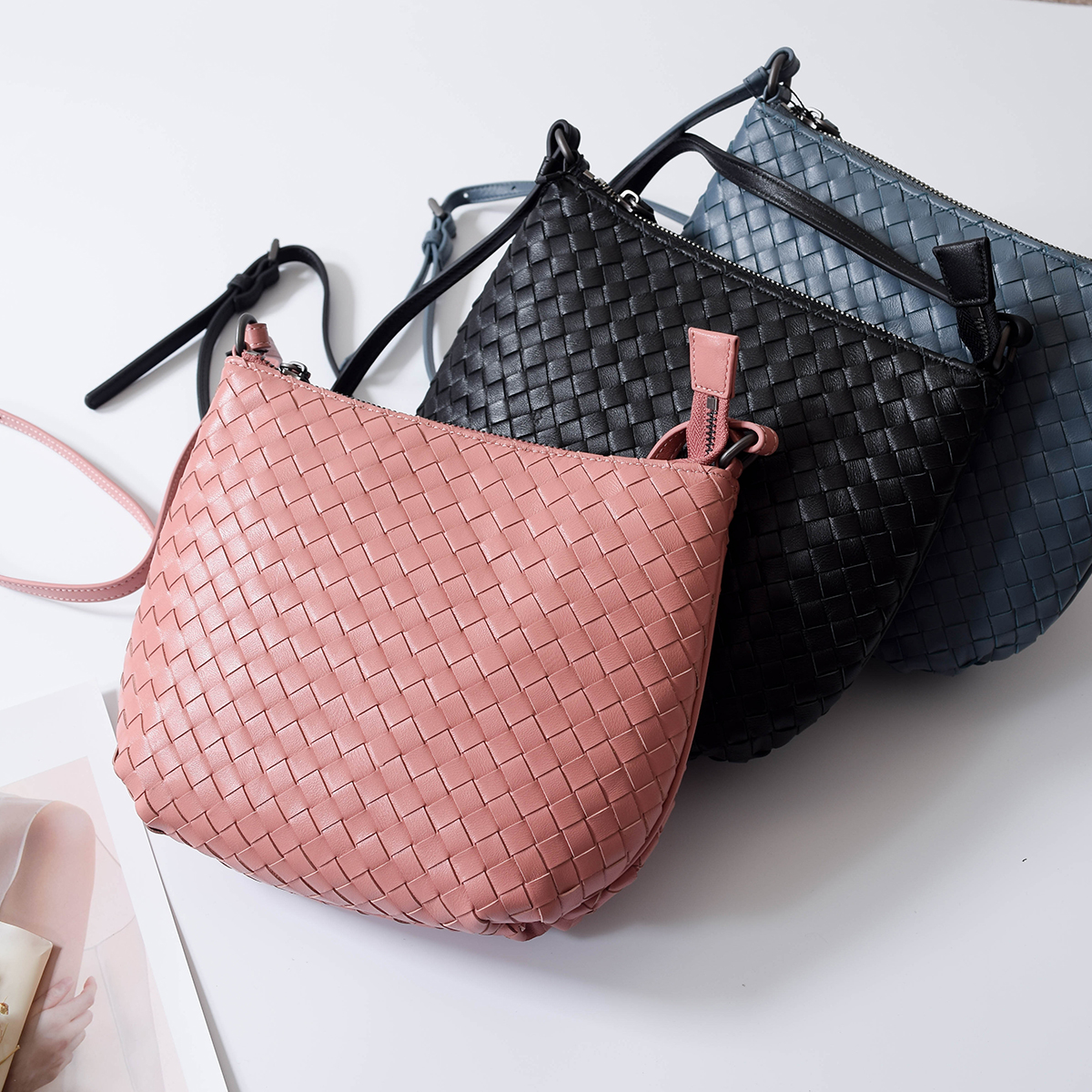 JOY Texture and explosion!manual weave Female bag genuine leather cowhide zipper One shoulder Diagonal packagein the Leather/Lady bags/Men's bag, Ms. bags category - from Buy2taobao.com to provide professional Taobao agent buy service