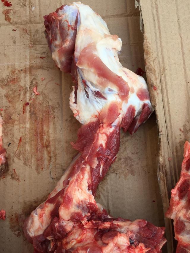 农家乡下土猪肉猪棒骨 筒骨 大骨 汤骨 散养猪骨新鲜猪肉农村家猪在类目 水产肉类/新鲜蔬果/熟食, 生肉/肉制品, 猪肉类, 其它中 - 来自Buy2taobao.com提供专业的淘宝代购服务