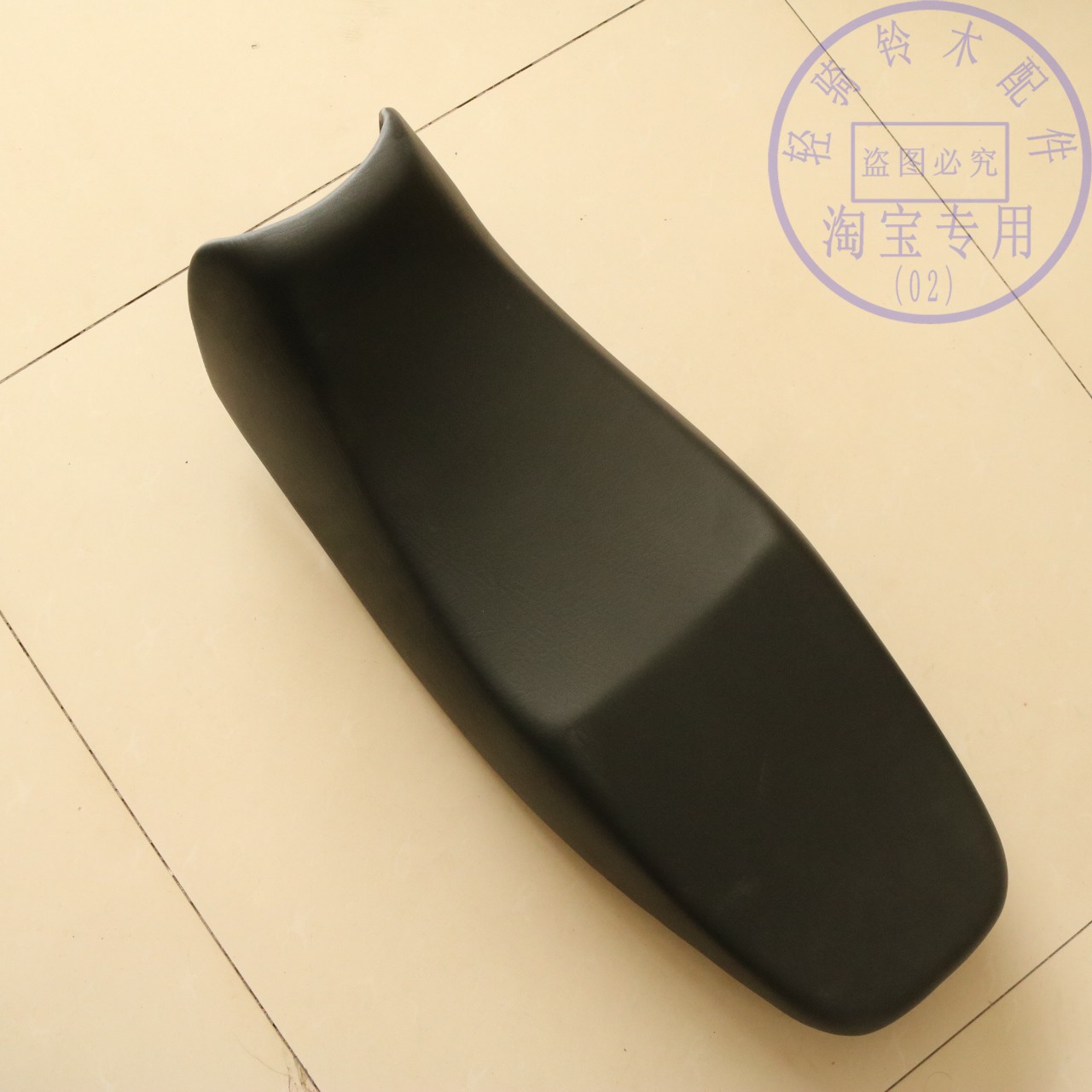 轻骑铃木GSX骏威QS125-3车座 大座子 车包鞍座总成摩托车正品配件在类目 摩托车/装备/配件, 摩托车配件, 摩托车坐垫中 - 来自Buy2taobao.com提供专业的淘宝代购服务
