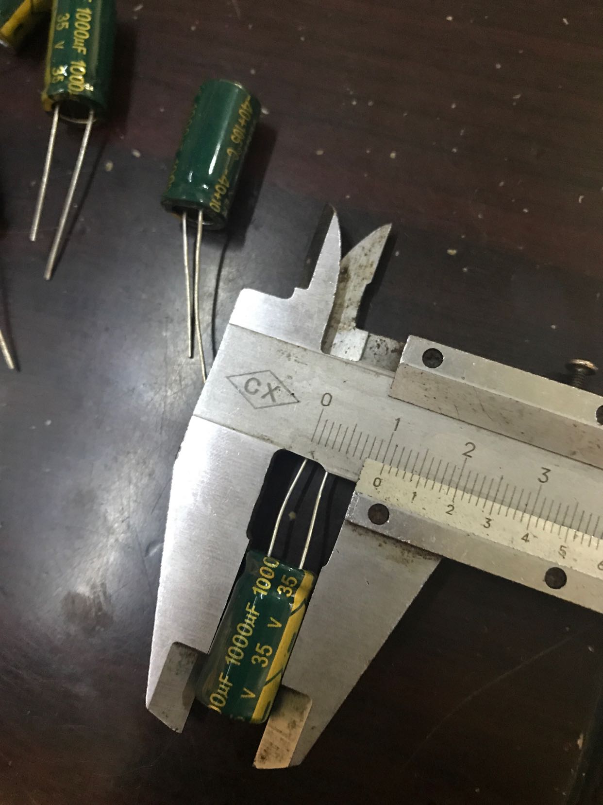 35V 1000UF Electrolysis Capacitance Substitution 25V 1000UF Volume 10MMX20MMin the 3C Digital Accessories, Electronic components market , Electronic component , Other components category - from Buy2taobao.com to provide professional Taobao agent buy service