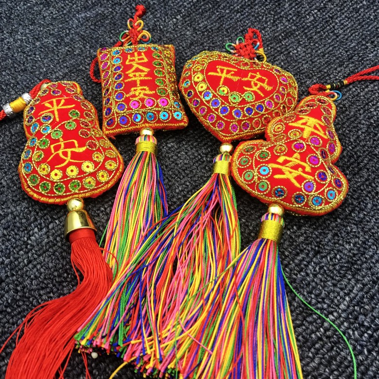 多彩多福中国结挂件 七彩汽车挂件 端午辟邪香包双面亮片福字香包|msdalam kategori kereta/artikel/Fitting/Refit, Auto aksesori/dalam Barang Kemas, dikaitkan kereta - dari Buy2taobao.com untuk memberikan perkhidmatan ejen Taobao profesional membeli
