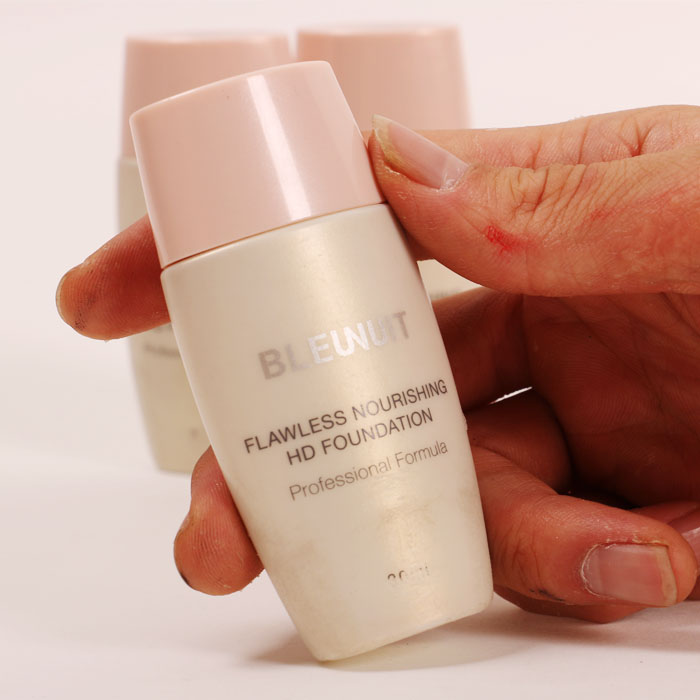专柜正品 BLEUNUIT/深蓝彩妆水嫩丝柔无瑕粉底液 四色可选在类目 彩妆/香水/美妆工具, 粉底液/膏中 - 来自Buy2taobao.com提供专业的淘宝代购服务