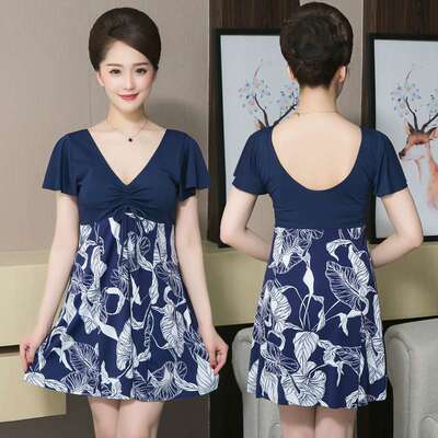 游泳衣女妈妈款中老年人连体保守遮肚显瘦游泳衣温泉时尚大码泳装