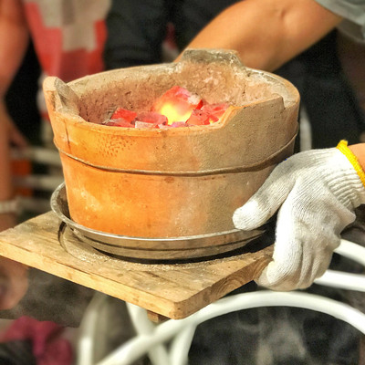 矮打边炉炭炉泥炉火锅炉羊肉牛肉煲老式碳炉粤式港式打边炉泥炉子在类目 厨房/烹饪用具, 烹饪用具, 锅具/煲/烧水壶, 火锅中 - 来自Buy2taobao.com提供专业的淘宝代购服务
