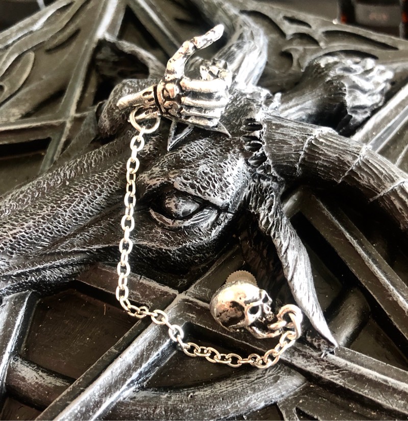 英国A牌ALCHEMY E278 Mortal Remains遗骸骷髅挂链锁链哥特耳钉|msdalam kategori Aksesori/Barang Kemas Fesyen, anting-anting, anting-anting - dari Buy2taobao.com untuk memberikan perkhidmatan ejen Taobao profesional membeli