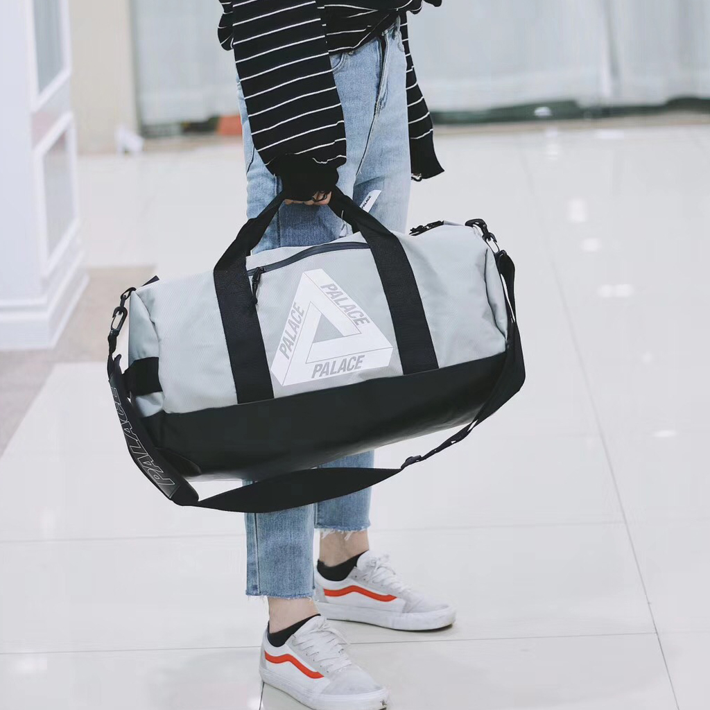 PALACE life滑板包男女款单肩斜跨黑色旅行包手提桶包数码包现货|ruв категории Сумки, сумка - от Buy2taobao.com для оказания профессиональной услуги покупки агента Taobao