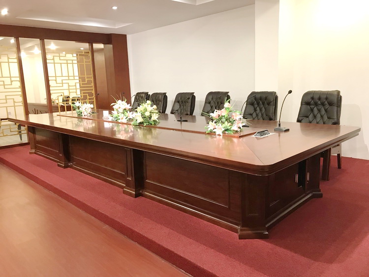 Walnut color 4 m ~4.8 solid wood Conference Table Reddish brown 6 m Conference table 8 m Conference table B-9167in the Business/Office Furniture , Office Furniture , Desk , Conference table category - from Buy2taobao.com to provide professional Taobao agent buy service