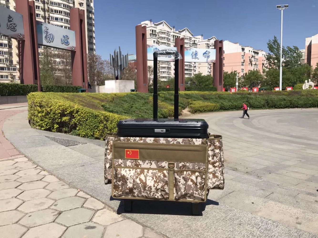 2019新款拉杆箱迷彩防水钓鱼多功能箱在类目 户外/登山/野营/旅行用品, 垂钓装备, 鱼桶, 装鱼桶中 - 来自Buy2taobao.com提供专业的淘宝代购服务