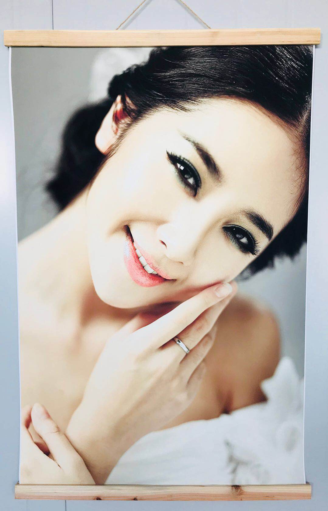Wood paintings Non-woven hanging pictures Log hanging Retro solid wood Hanging picture 45X60cmin the Personalized custom/Design Services/DIY , Daily/Decorative custom , Photo/Poster printing category - from Buy2taobao.com to provide professional Taobao agent buy service