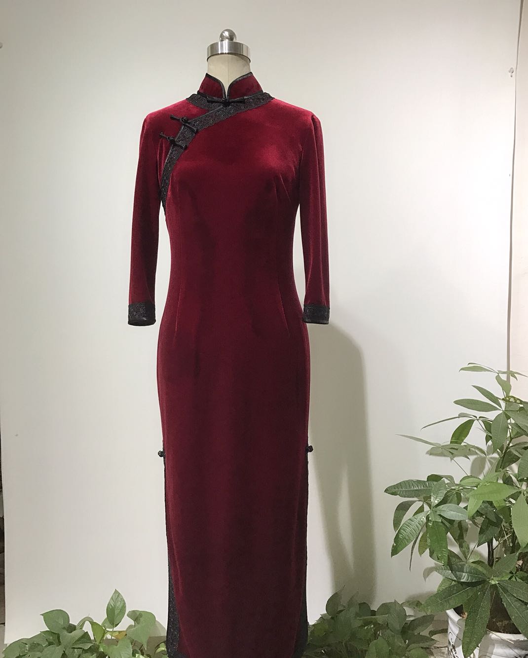 JULEE定制酒红色丝绒蕾丝边修身旗袍小礼服裙年会宴会服在类目 女装/女士精品, 婚纱/旗袍/礼服, 旗袍中 - 来自Buy2taobao.com提供专业的淘宝代购服务