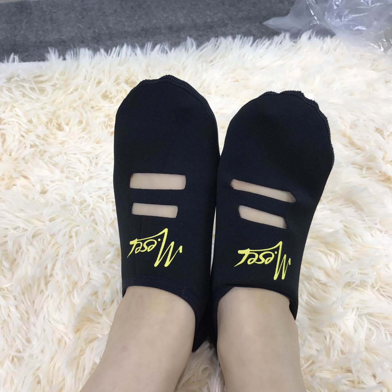 地板瑜伽鞋 无氧运动健身鞋 地板鞋袜在类目 运动/瑜伽/健身/球迷用品, 瑜伽, 瑜伽鞋中 - 来自Buy2taobao.com提供专业的淘宝代购服务