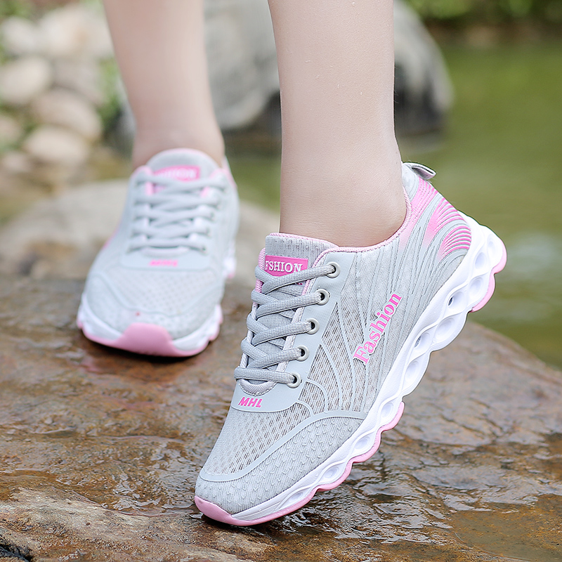 summer lady Upstream shoes Net surface ventilation non-slip outdoors Walking shoes light Quick drying Wading shoes Water and land Amphibiousin the Outdoor/Mountaineer/Camping/Travel Goods , Outdoor footwear , Upstream shoes category - from Buy2taobao.com to provide professional Taobao agent buy service