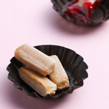 Shopping in Taiwan Sugar village a doll peanut Halva 150g Gao Yuanyuan Chao Candy Shunfengin the Snacks/Nuts/Specialty , Sweets and snacks/Jelly/Pudding , Candy category - from Buy2taobao.com to provide professional Taobao agent buy service