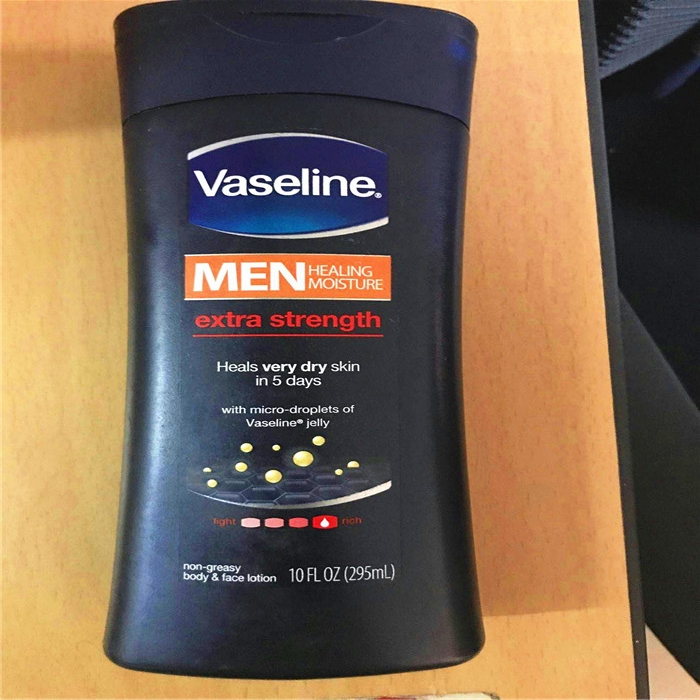 Vaseline Mens Extra Strength Lotion 10 Ounce在类目 洗护清洁剂/卫生巾/纸/香薰, 洗发沐浴/个人清洁, 身体清洁, 沐浴露中 - 来自Buy2taobao.com提供专业的淘宝代购服务