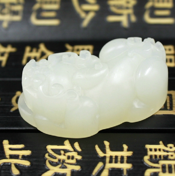Lucky White jade Pendant jade Picchu Turn on the light brave troops Pendant men and women lady brave troops Necklace Jade Jewelryin the Jewelry/Diamond/Jade/Gold , And nephrite , Choker category - from Buy2taobao.com to provide professional Taobao agent buy service