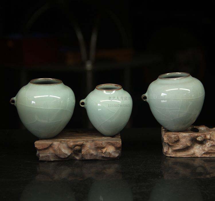 Benefits Ceramics Celadon GUANYAO Pet birds Thrush pot Chicken bird cup Bird food cans Small ornamentsin the Pet/Pet food and supplies , Birds and supplies , Bird appliances (New) , Feeder category - from Buy2taobao.com to provide professional Taobao agent buy service