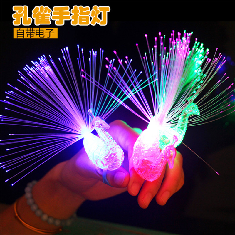 儿童玩具创意新款创意闪光手指灯变色孔雀开屏光纤灯发光地摊货源在类目 玩具/童车/益智/积木/模型, 电子/发光/充气/整蛊玩具, 发光玩具中 - 来自Buy2taobao.com提供专业的淘宝代购服务