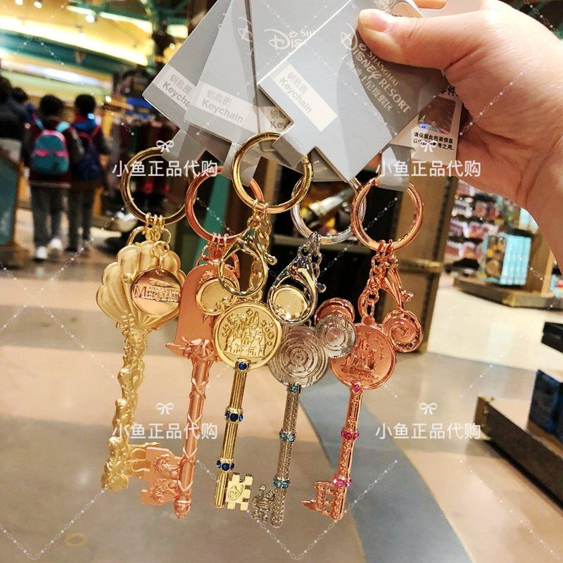 上海迪士尼乐园正品米奇城堡金色玫瑰金经典版钥匙圈车钥匙挂件在类目 节庆用品/礼品, 创意礼品, 钥匙扣中 - 来自Buy2taobao.com提供专业的淘宝代购服务