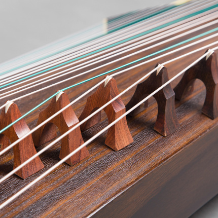 敦煌古筝695DL贝雕孔雀