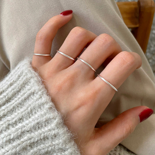 为晚s925纯银素圈戒指女小众设计韩系素戒食指，戒时尚个性秋冬叠戴