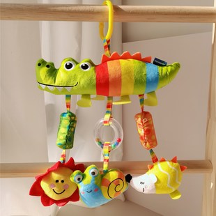 婴儿彩色推车挂件汽车风铃挂件 动物鳄鱼车床挂宝宝毛绒玩具