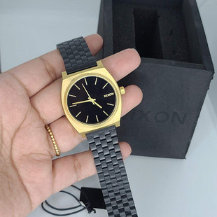 nixon尼克松男女手表时尚，方形简约黑金钢带中性石英腕表