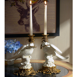 欧式白色陶瓷配铜装饰蜡烛台，高端家居玄关，桌面装饰鹦鹉艺术摆件