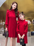女童毛线裙秋冬洋气，高领针织衫亲子装，红色年服中大童连衣裙潮