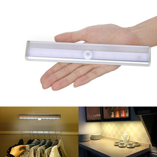 人体感应灯衣柜楼道橱柜玄关洗手间电池USB充电LED灯条光控小夜灯