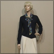 女装依兰ELANIE深蓝色圆领羊毛蚕丝混纺长袖针织衫秋冬季