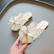 女童凉鞋儿童外穿休闲拖鞋，2023夏季女孩软底珍珠，包头小公主鞋