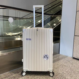 白色行李箱铝框双封闭旅行箱登机箱30寸大容量，静音万向轮拉杆箱