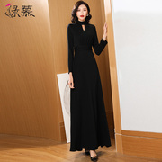 黑色加绒加厚连衣裙长款长袖2023年秋冬气质高端显瘦超长裙
