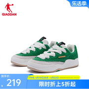 中国乔丹板鞋女鞋，2024春季潮流绿色低帮运动休闲鞋子增高女生