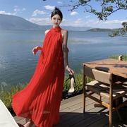 新中式中国红晨袍挂脖连衣裙女夏海边度假风无袖露背性感红色裙子