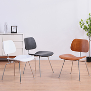 北欧轻奢餐椅现代简约家用设计师实木靠背椅创意极简奶茶店咖啡椅