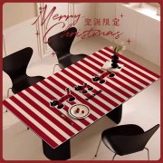 圣诞猫咪红色桌垫新年氛围感餐桌垫防水防油免洗防烫高级感桌布