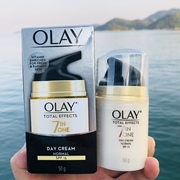 香港 Olay玉兰油多效修护面霜SPF15 净白补水7重功效