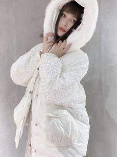 2020冬装时尚甜美白色亮片，袖子连帽狐狸毛，羽绒服女欧洲站白鸭绒
