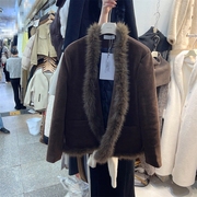 2023冬季韩版拼接毛领宽松灯芯绒，外套时尚羽绒内里加厚西服女