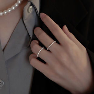 巷南925纯银施家珍珠戒指叠戴素圈指环，小众高级女轻奢串珠食指戒