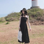 甜美连衣裙女夏季2023白色，修身气质大摆黑裙，沙滩度假吊带长裙